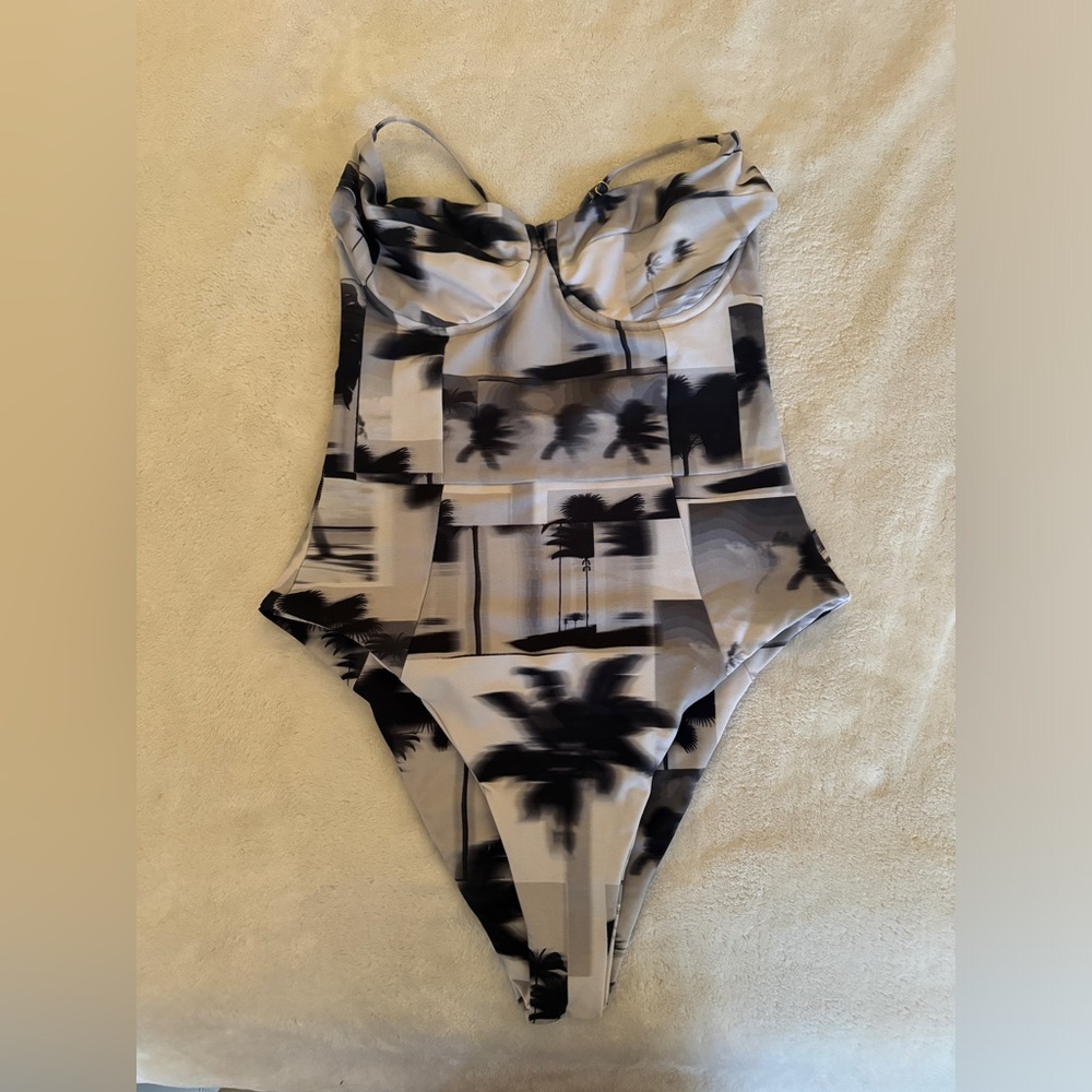 Skatie Bathing Suit / Rachel One Piece in Rosario